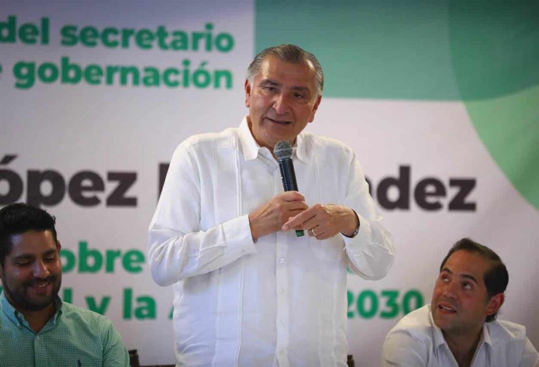 Adán Augusto refrenda apoyo con ediles del PVEM, líderes sindicales portuarios y sociedad civil en Veracruz