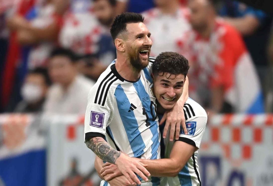 Argentina derrota a Croacia con goles de Messi y Julián (+videos)