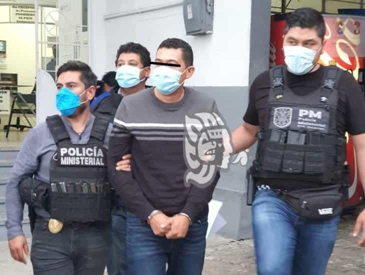 En Baja California Sur, detienen a ex funcionario municipal de Cuitláhuac