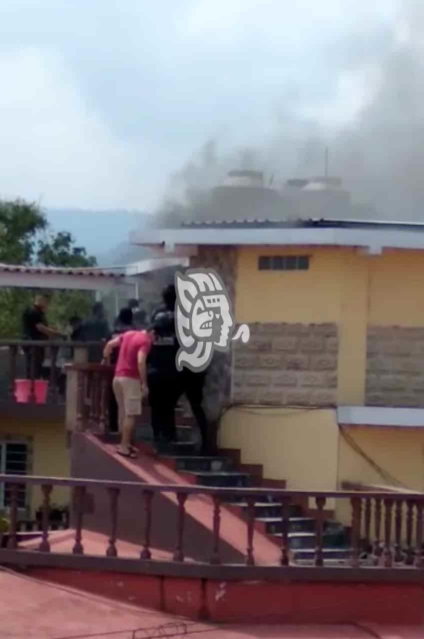 Se incendia departamento en la López Mateos, de Xalapa