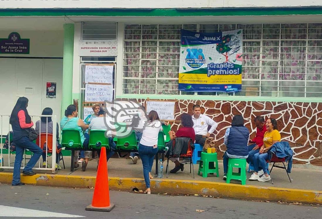 Aguinaldo y pagos de aumento salarial de maestros en Veracruz cubrirán retraso desde enero de 2022