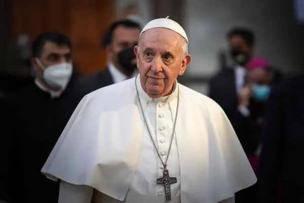 La homosexualidad no es un delito: papa Francisco