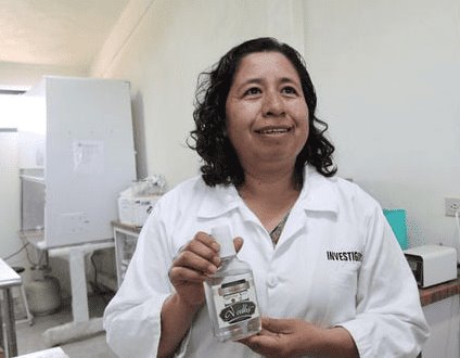 Investigadora recibe la Medalla al Mérito por la Defensa y Mejora del Medio Ambiente en Veracruz