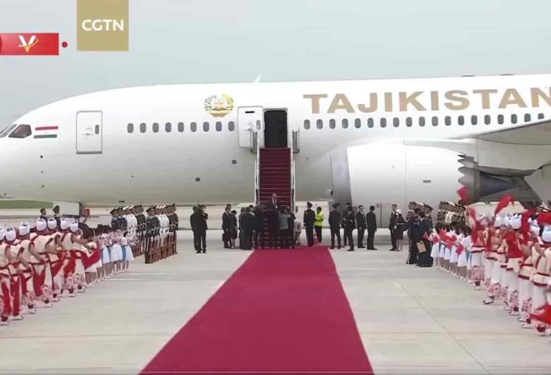 Estrena el presidente de Tayikistán el ex avión presidencial de México(+Video)