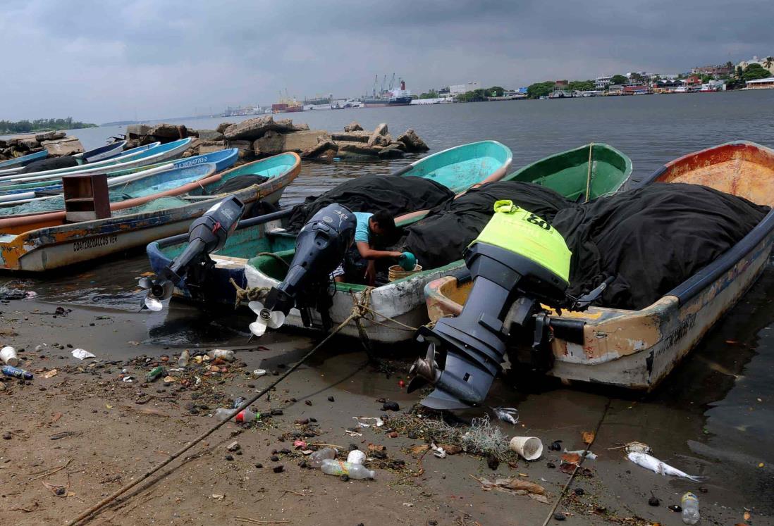 Pescadores afectados por derrame, en el abandono: Keren