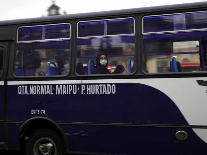 Ordena Chile uso obligatorio de cubrebocas en transporte público