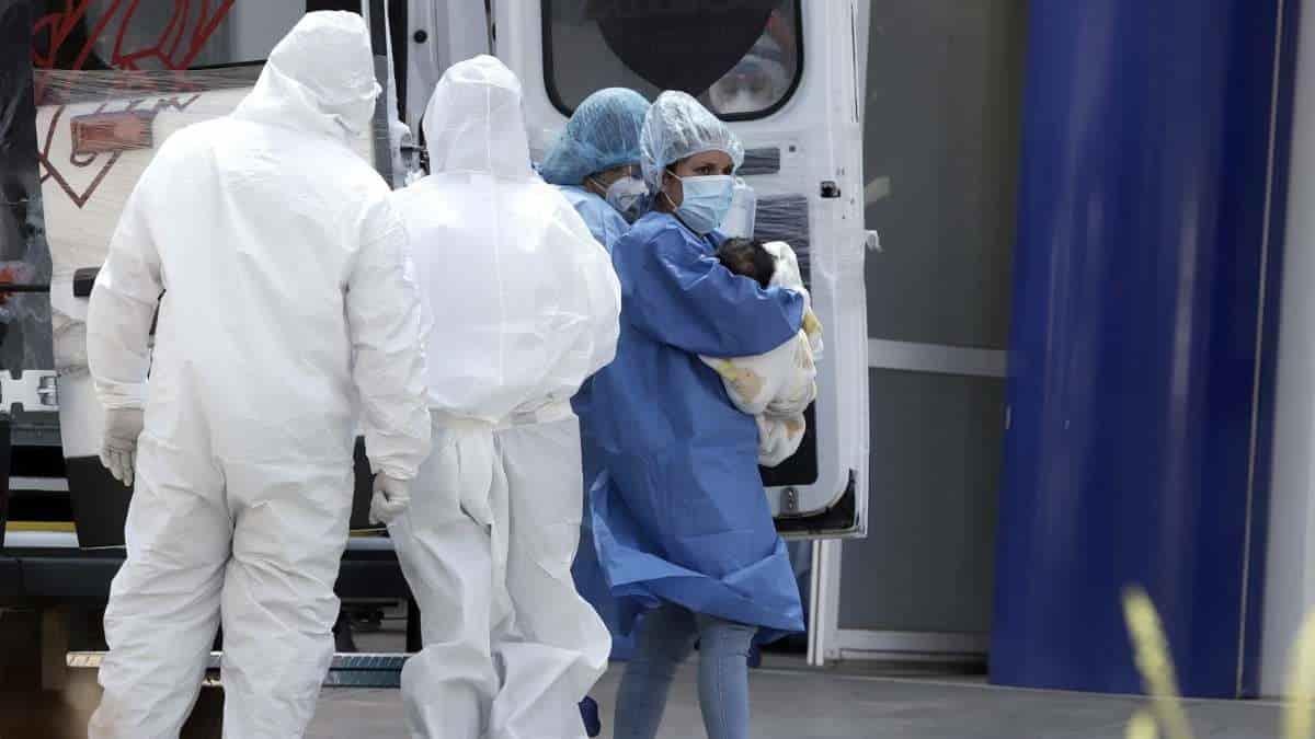 Suman 94 muertes y 2 mil 143 casos confirmados de Coronavirus en México