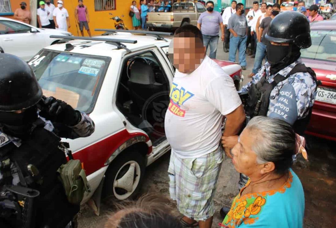 Casi linchan a acayuqueño por presuntamente robar 5 mil pesos