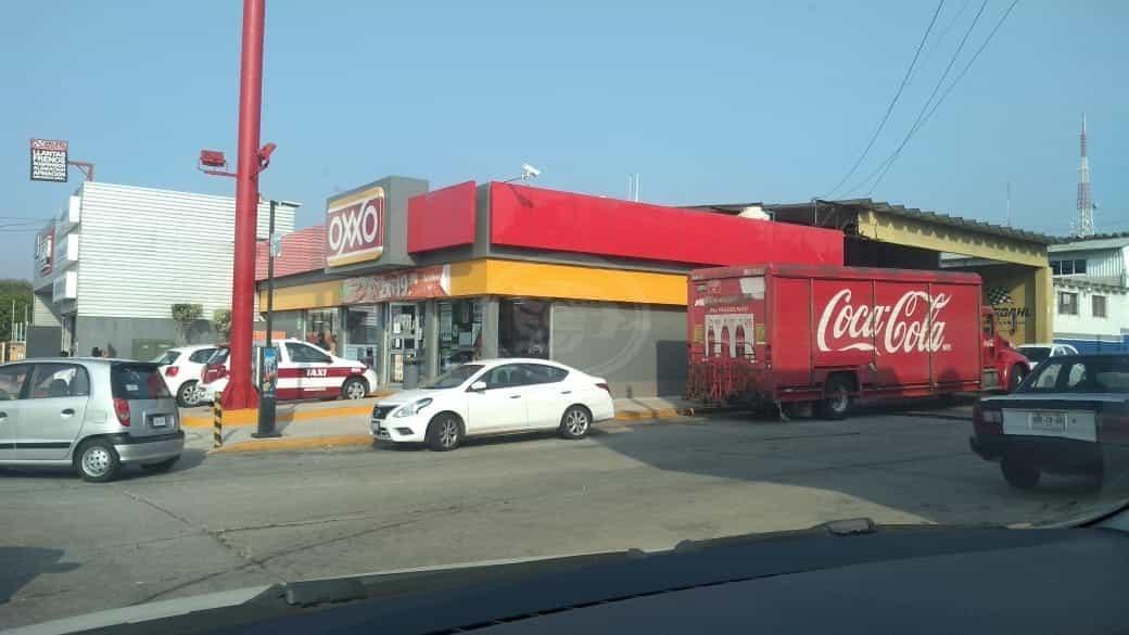 Dos asaltos a tiendas de conveniencia de distintos puntos de Coatza