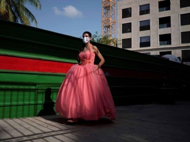 Cubrebocas, el nuevo grito de la moda para quinceañeras en Cuba