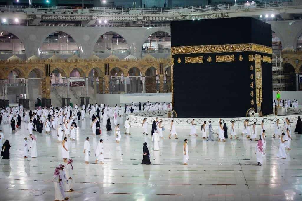 Reanudan peregrinación a La Meca bajo estrictas medidas sanitarias