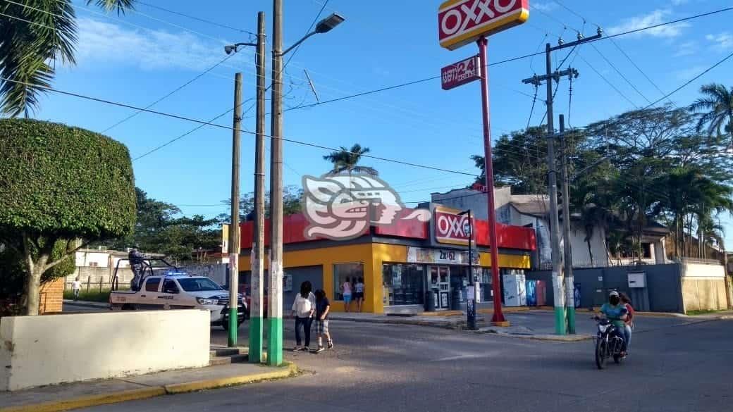 Dos robos en tiendas de conveniencia en Acayucan