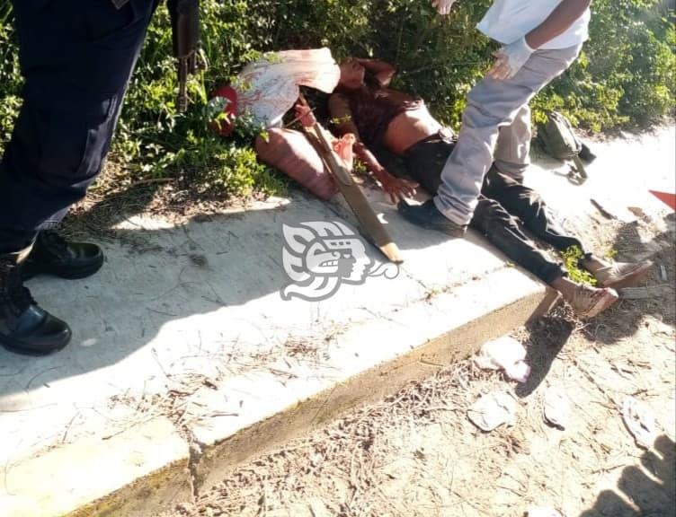 Tras recibir 4 balazos, sujeto muere en hospital de Cosoleacaque