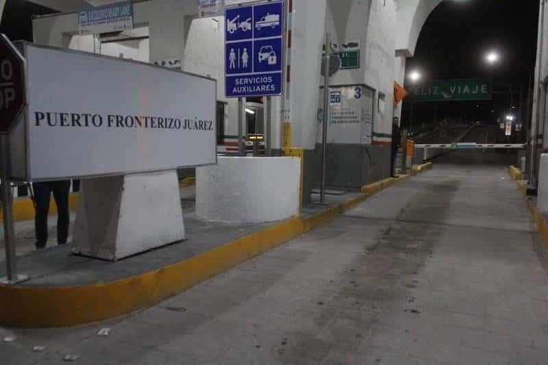 México extiende hasta mayo restricción a viajes no esenciales en frontera con EU