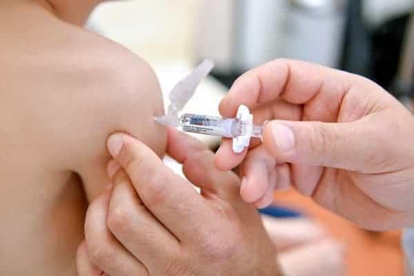 Invita IMSS  a vacunar a los más pequeños contra el sarampión y la rubéola