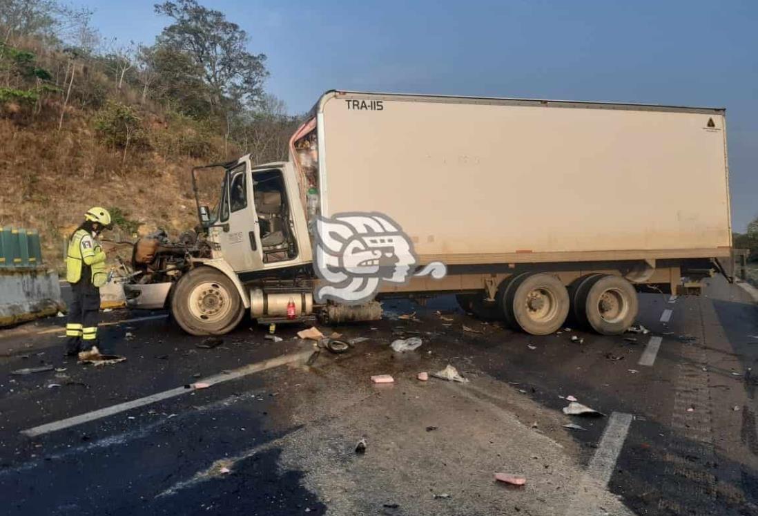 Choque sobre autopista La Tinaja – Cosoleacaque deja daños materiales 