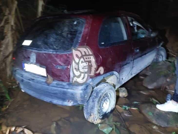 Muere pastora al caer con su auto a barranco en Las Choapas