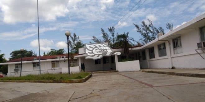 Hospital de la comunidad de Ixhuatlán sigue presentando carencias