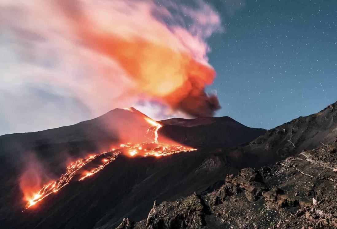 Volcán Etna hace erupción en Sicilia y soprende a habitantes
