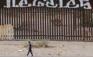 EE. UU. analiza mantener expulsiones en frontera con México ante variante Delta