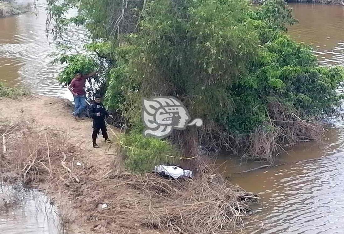 Localizan cuerpo del pescador que cayó a río en Isla