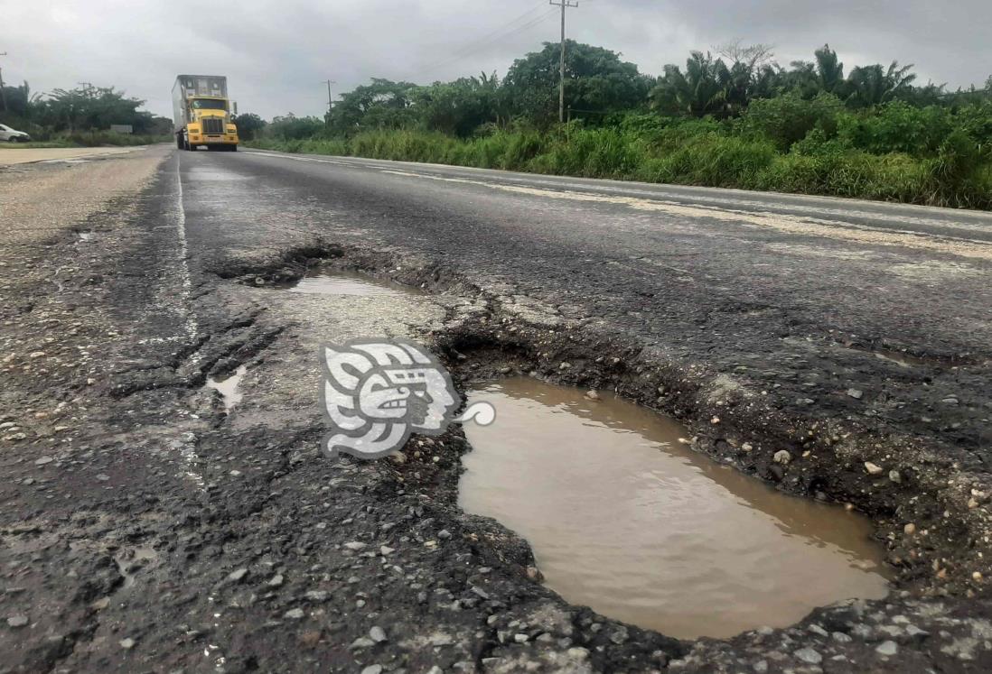 En abril, mantenimiento de la carretera Coatzacoalcos-Villahermosa