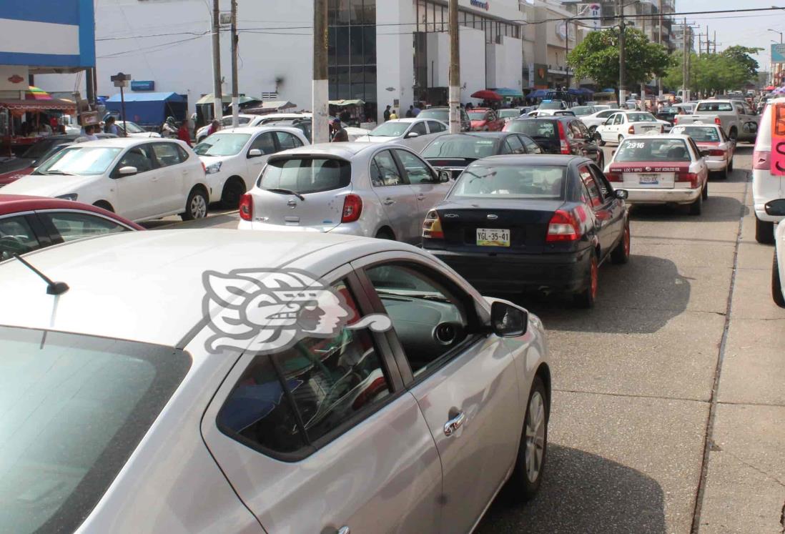 Asipona Veracruz, líder nacional en movimiento de vehículos