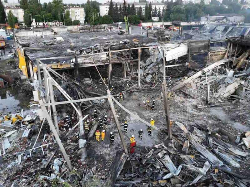 Ucrania pide a la ONU investigar ataque ruso a centro comercial
