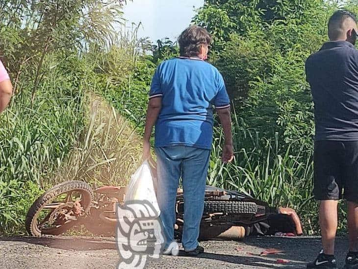 Sigue hospitalizado motociclista accidentado en carretera Jáltipan-Cosoleacaque