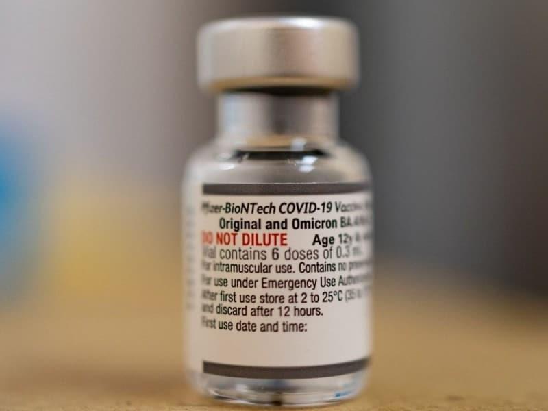 Regulador europeo aprueba vacuna anticovid de Pfizer para subvariantes de ómicron