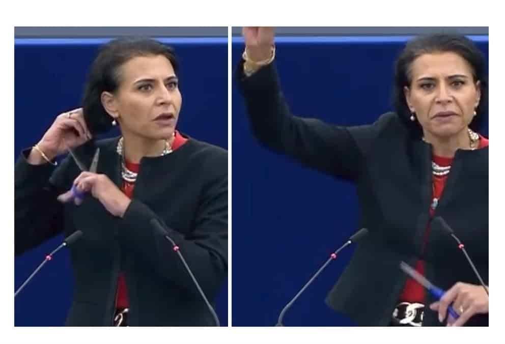 Eurodiputada se corta el cabello en solidaridad con las mujeres de Irán (+Video)