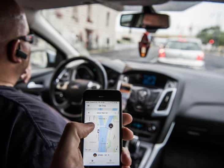 Taxistas jarochos temen ser atropellados por aplicaciones