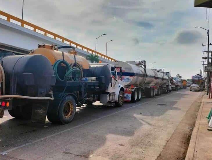 Caos vial por choque en la autopista Coatzacoalcos -Villahermosa