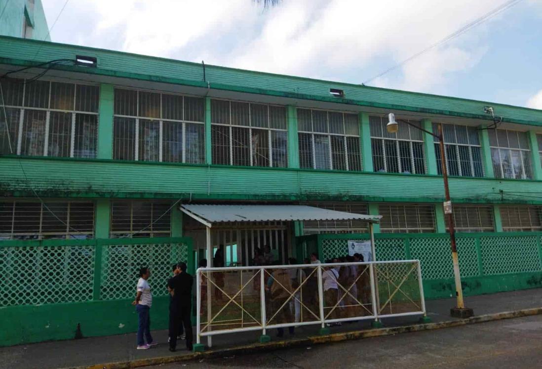 Hospitalizan a menor con lesiones por bullying en escuela de Coatza