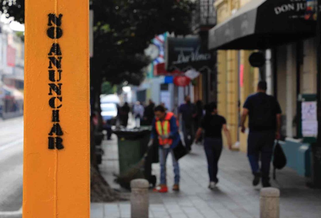 Aplican sanciones por colocación irregular de anuncios en Xalapa