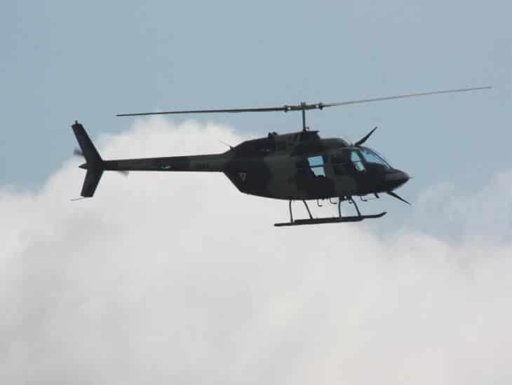 Sobrevuela helicóptero de la Marina en Agua Dulce