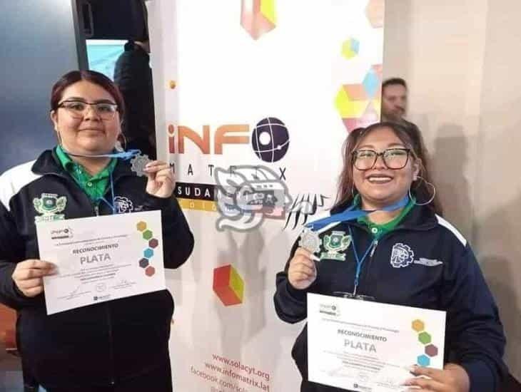 Estudiantes de Coatza ganan segundo lugar en Colombia