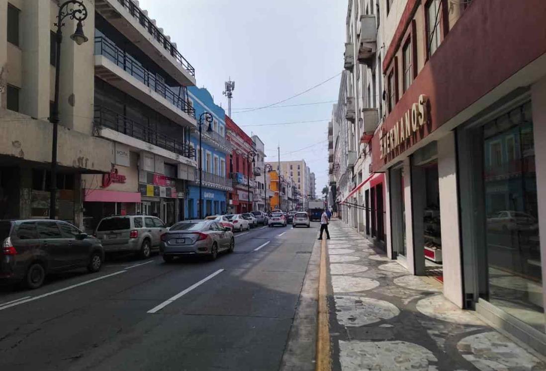 Por apagones, comercios en el centro de Veracruz registran pérdidas económicas