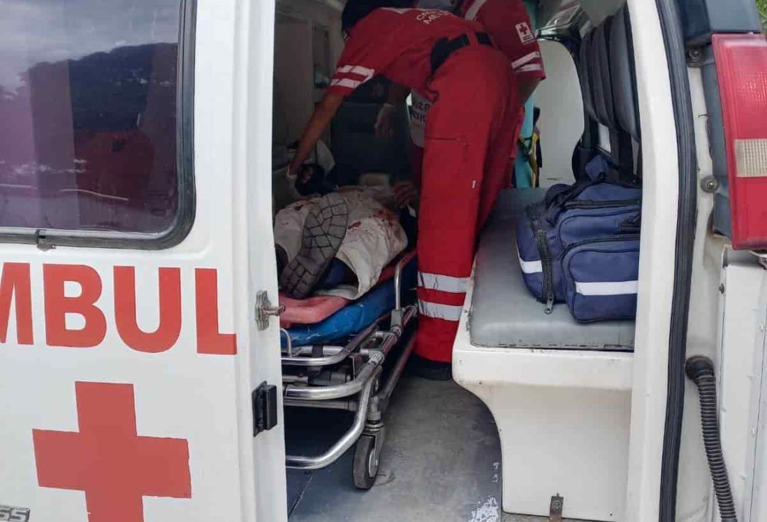 Abuelito con severas fracturas tras caer de segundo piso en Actopan