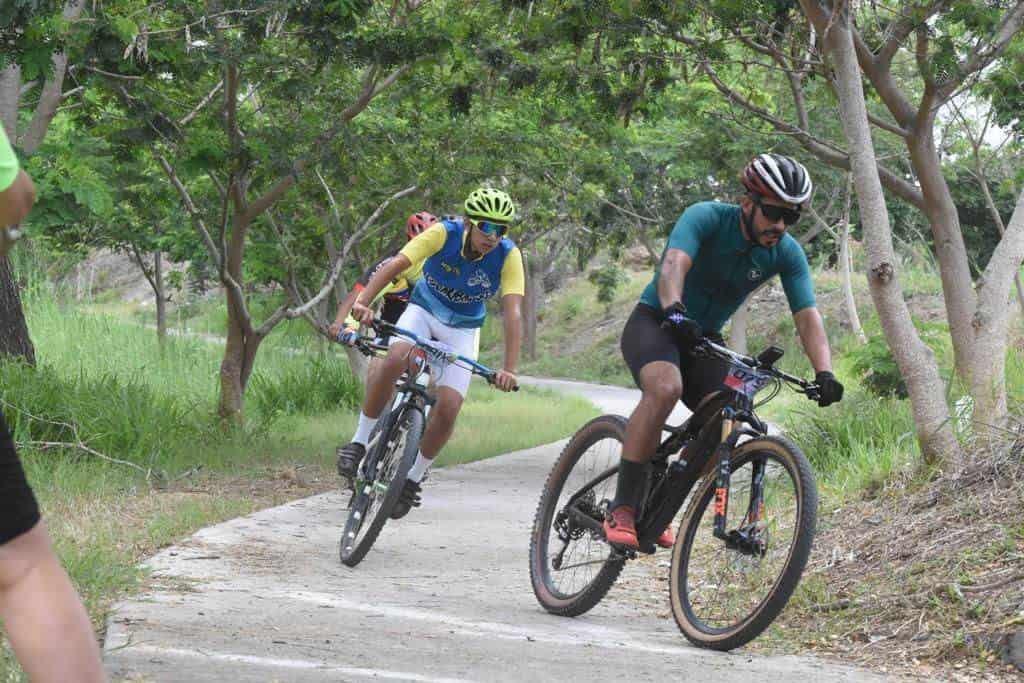 Exitosa rodada “Short Track de Bravo” en Medellín; participaron 160 ciclistas