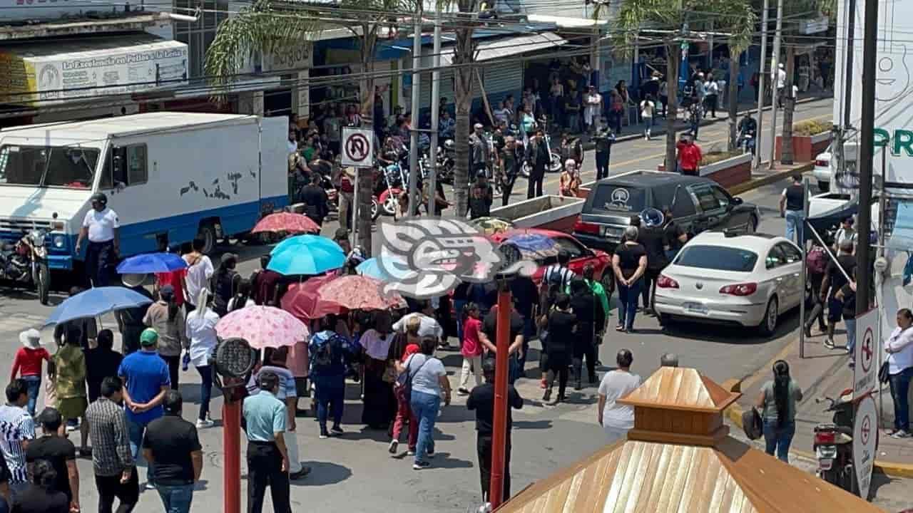 Motociclistas dan último adiós a Mendocino, fallecido en la autopista Puebla - Orizaba