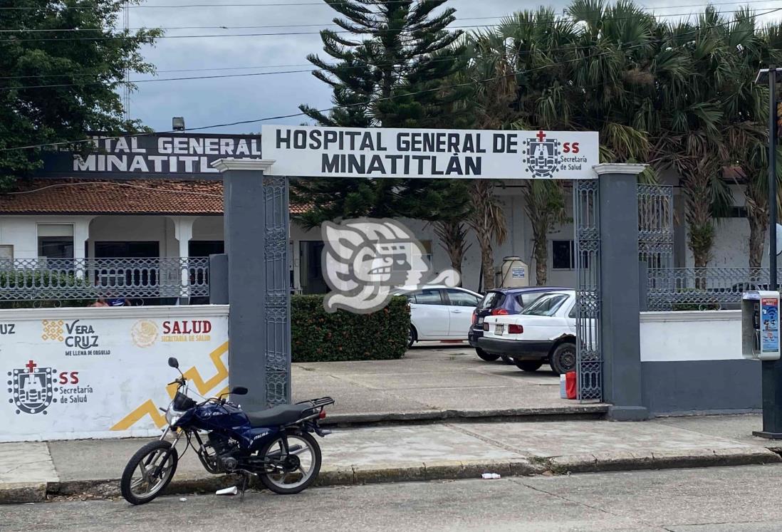 Mujer que perdió a su bebé de 7 meses continúa sin recibir atención en hospital del sur de Veracruz