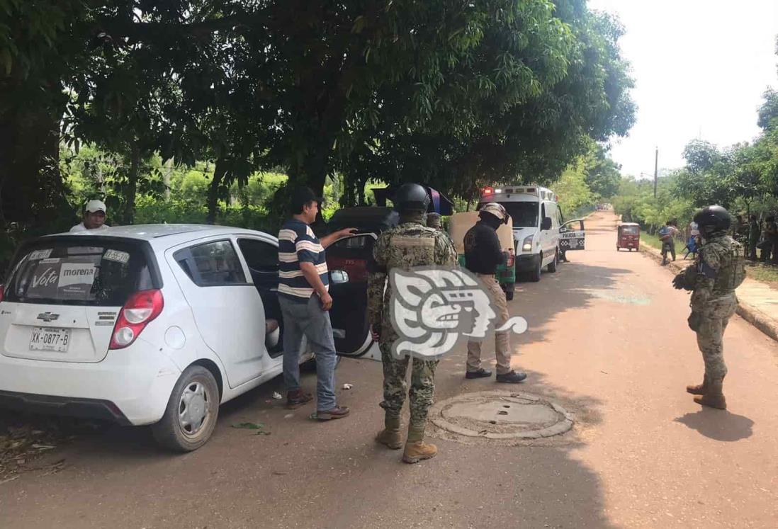 Trimoto choca con vehículo en zona rural de Acayucan