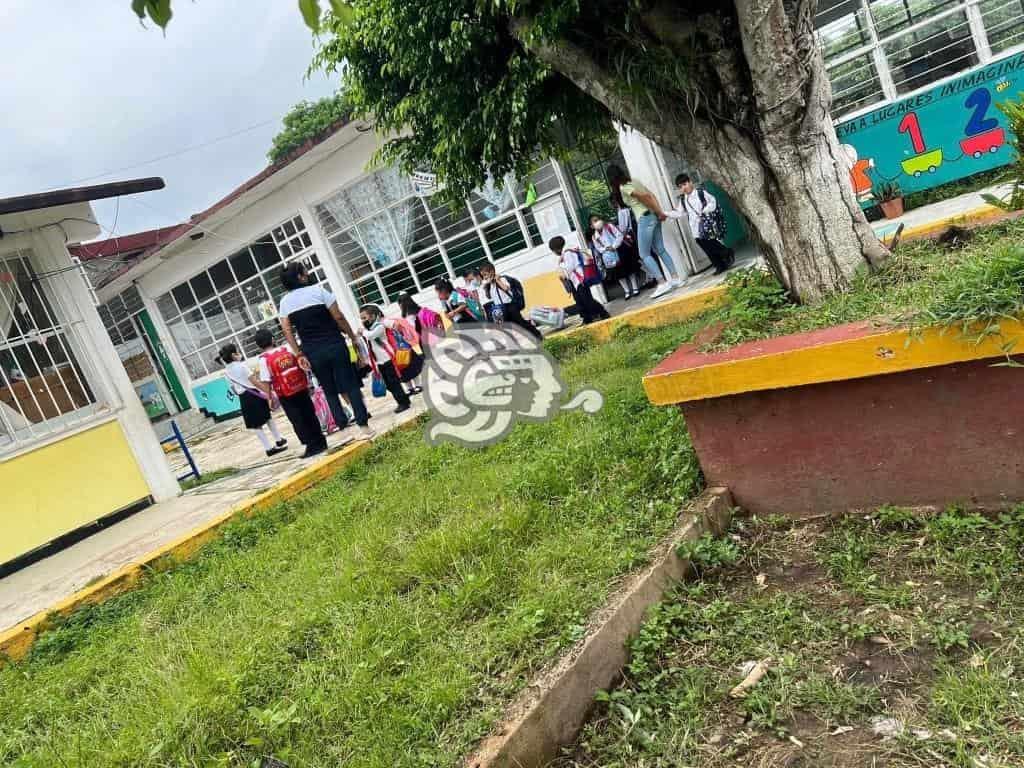 Por ola de calor, exigen reducir horario escolar en Veracruz