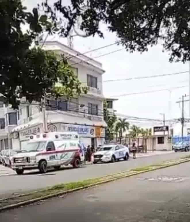 Roban farmacia en la colonia Revolución, en Boca del Río