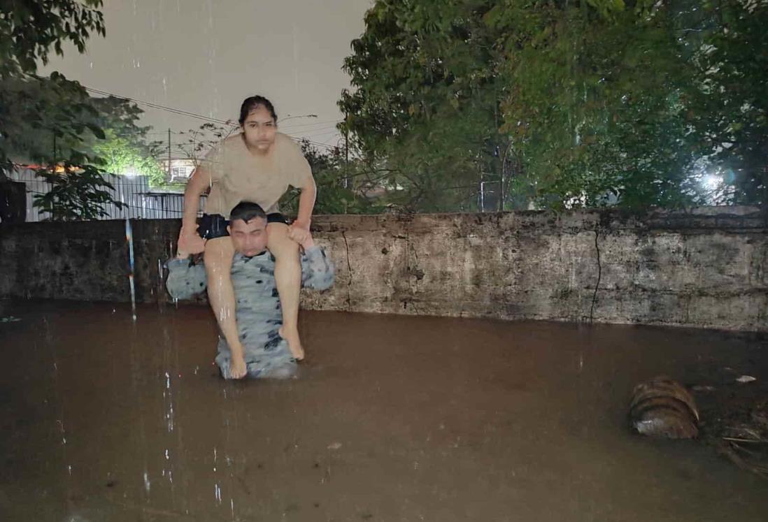 Guardia Nacional auxilia a familias de Veracruz afectadas por lluvias