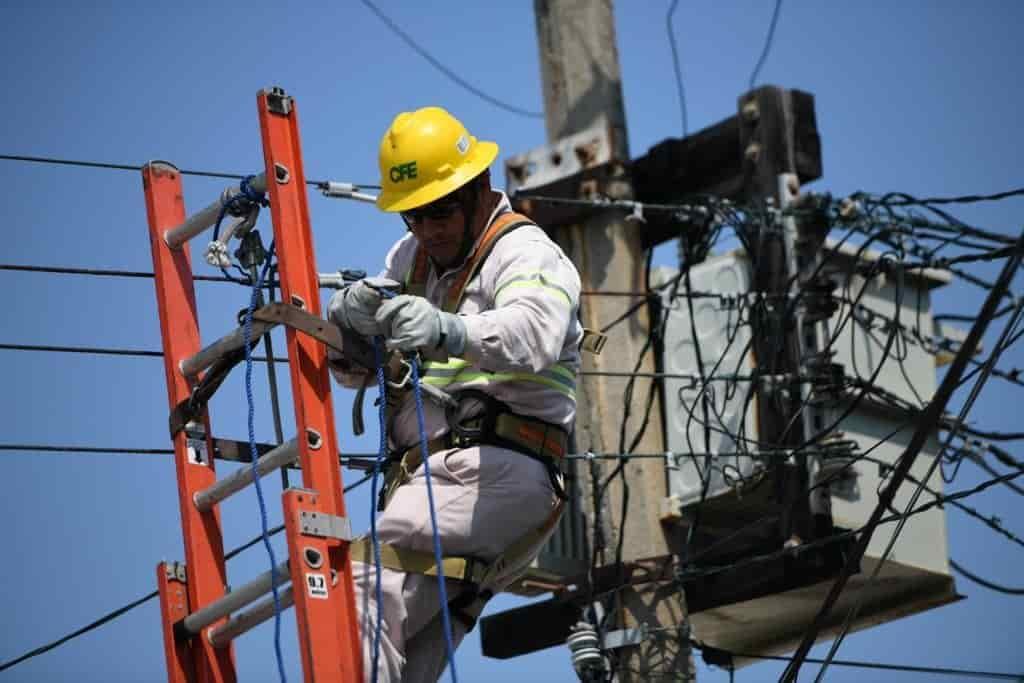 No habrá incrementos en tarifas de energía eléctrica: AMLO